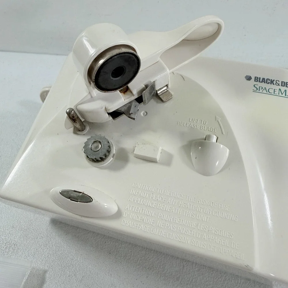 BLACK+DECKER Spacemaker Under Counter Can Opener EC75 White W/ Hardware TESTED